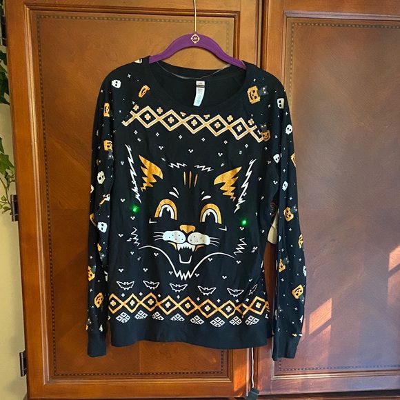 Celebrate Halloween Sweaters - NWT HALLOWEEN - Festive Black Cat Light Up Halloween Sweater - XL